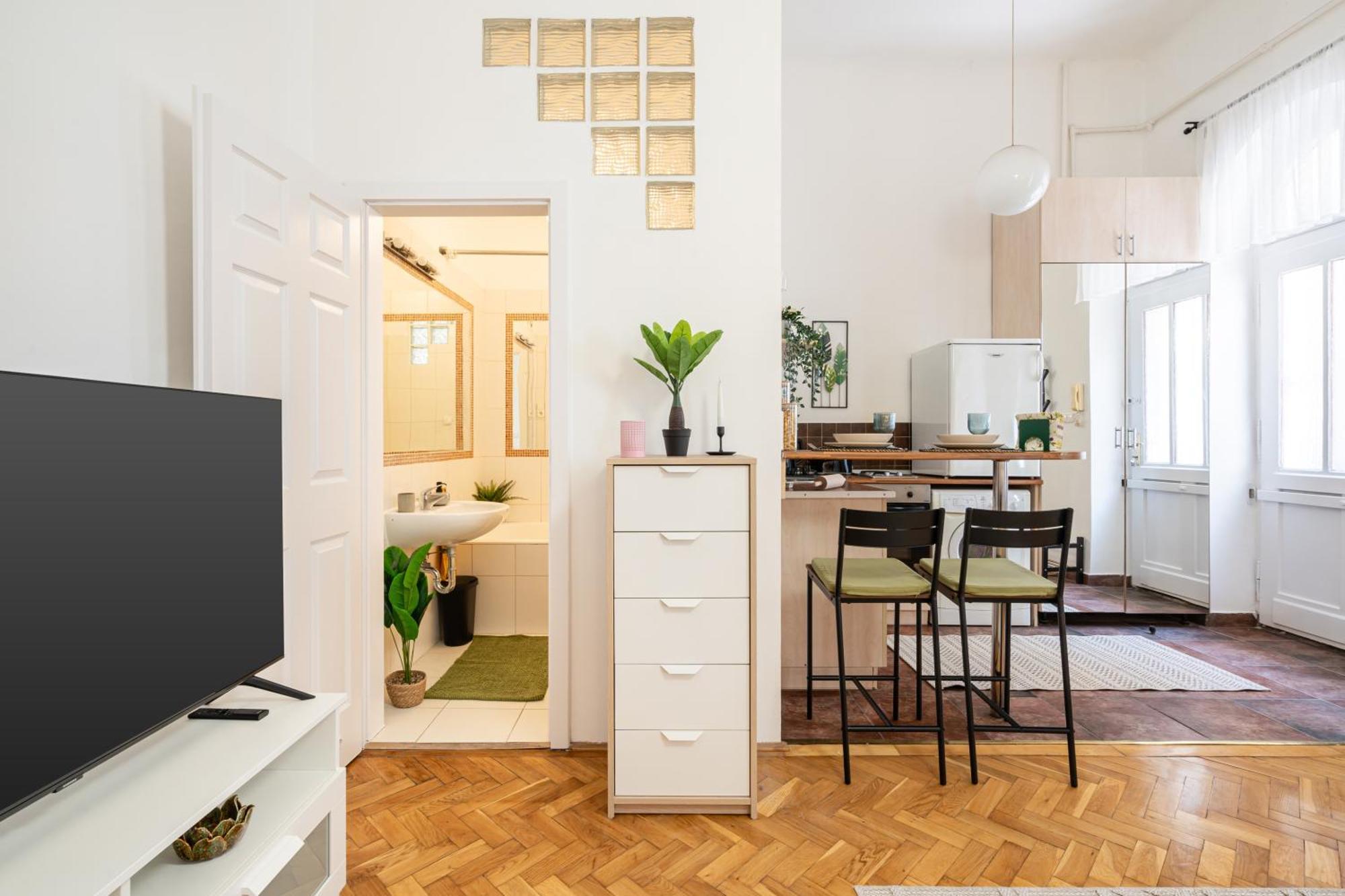 Cosmopolitan Studio - Chic Getaway In A Fancy Neighbourhood Budapesta Exterior foto